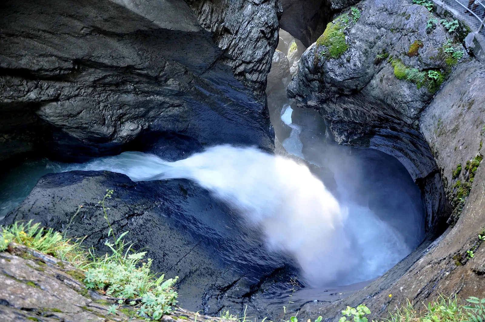 Things to do in Lauterbrunnen: Trümmelbach Falls, glacier waterfalls inside the mountain